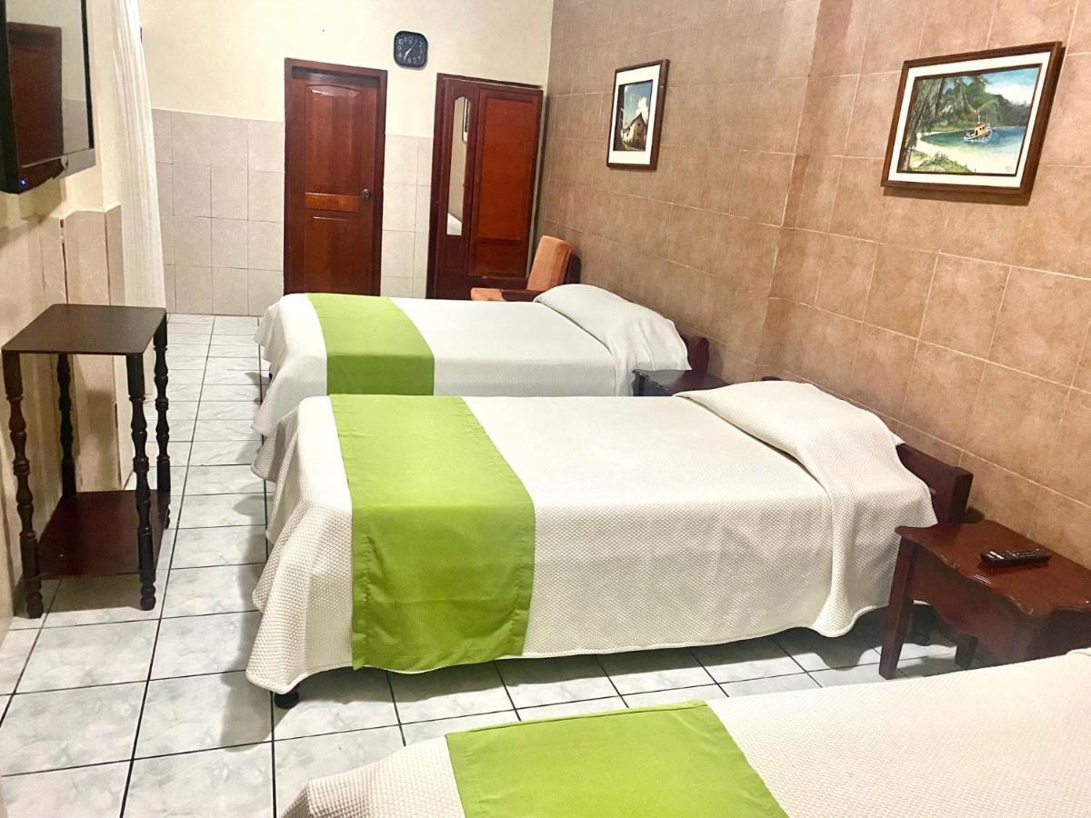 Lago Agrio Hotel D'Mario المظهر الخارجي الصورة