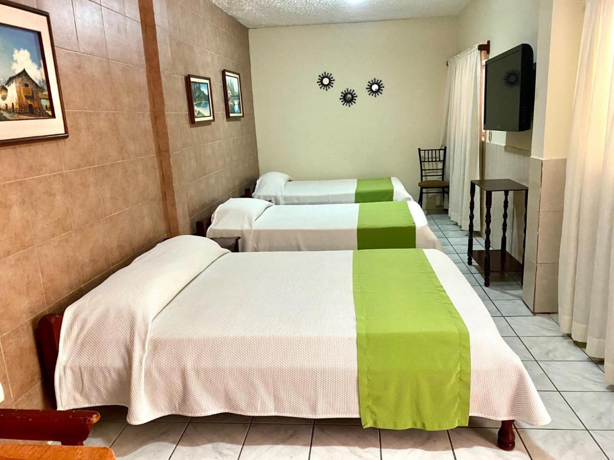 Lago Agrio Hotel D'Mario المظهر الخارجي الصورة